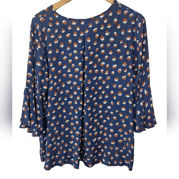 LaRoque Originals Silk V Neck top One Size - Picture 2 of 8